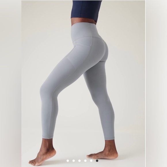 Athleta Salutation Stash 7/8 Tight // Coastline Blue - Picture 6 of 9